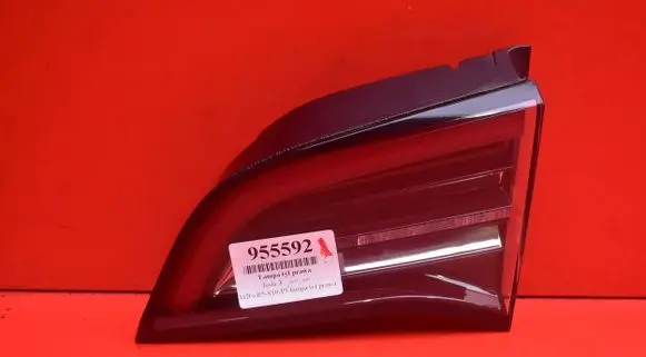 Tesla Model 3 Rear/tail lights 1077402-00-E