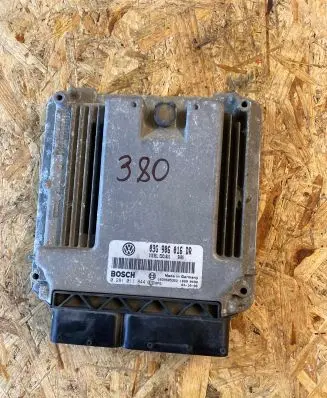 Volkswagen Touran I Engine control unit/module 03G906016DR 1039S05322 0281011844
