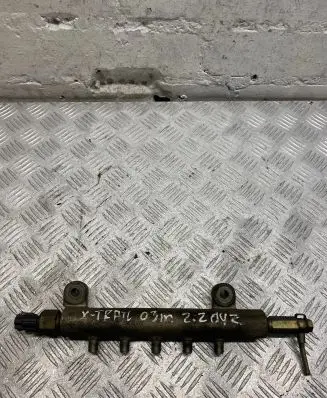 Nissan X-Trail T30 Fuel main line pipe