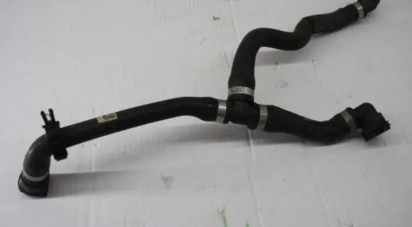 BMW 4 F32 F33 Engine coolant pipe/hose 8616558