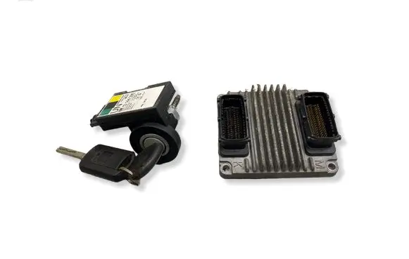 Opel Corsa C Engine ECU kit and lock set 12237450 867450LC52442000 13144390