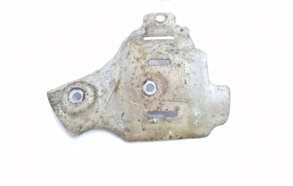 Toyota Land Cruiser (J120) Heat shield in engine bay 