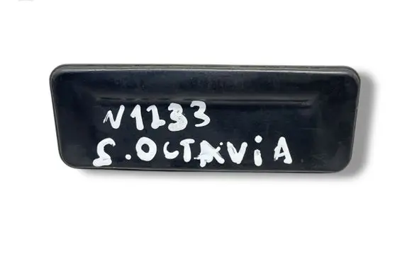 Skoda Octavia Mk2 (1Z) Tailgate/trunk/boot exterior handle 1z0827574b