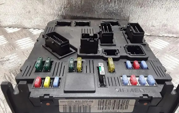 Peugeot 407 Comfort/convenience module 9655708380 BSIS0200