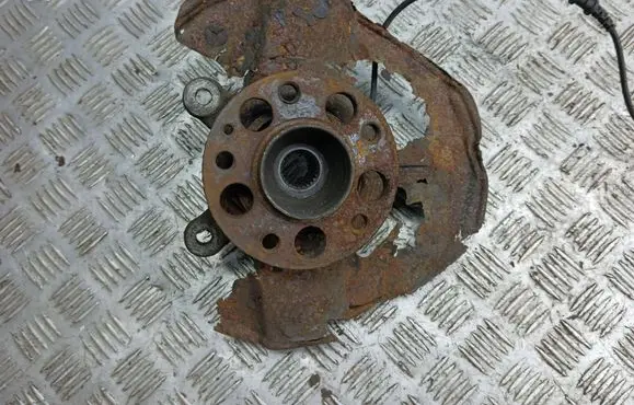 Mercedes-Benz B W245 Front wheel hub