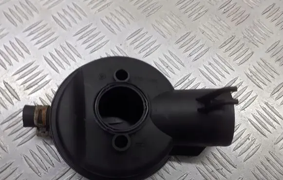 Opel Corsa C Air intake hose/pipe 90572687