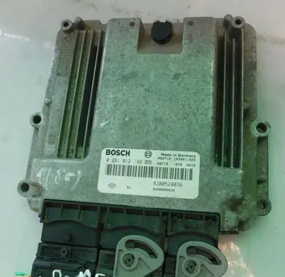 Renault Laguna II Engine control unit/module 0281012199 8200589839 8200520036