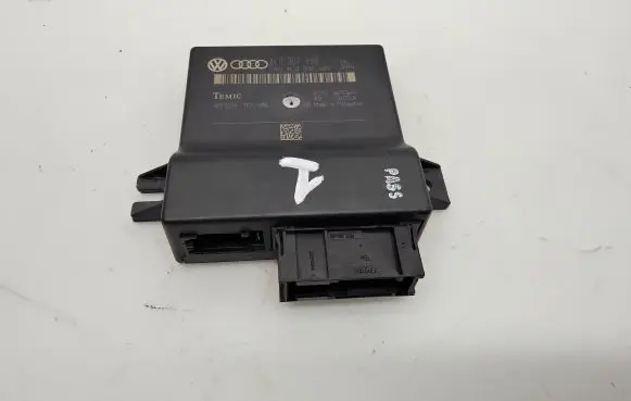 Audi Q7 4L Gateway control module 4L0907468 4L0910468