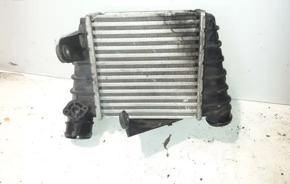 Skoda Fabia Mk2 (5J) Intercooler radiator 880648M