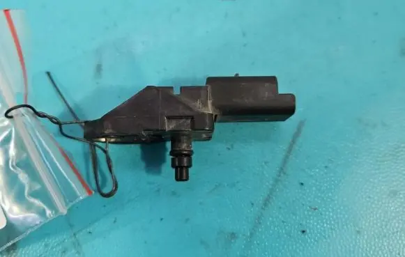 Peugeot 2008 I Air pressure sensor 9675320480 IMPRK1382637