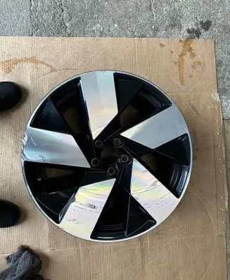 R20 alloy rim