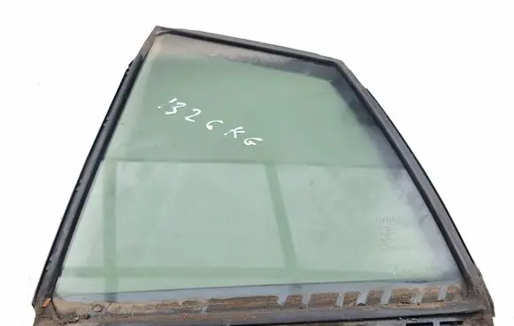 Toyota Prius (XW50) Rear vent window glass 6818947030