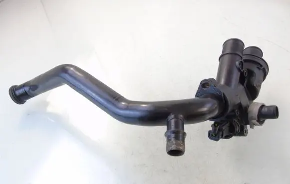 Ford Mondeo MK IV Thermostat housing 9803648780
