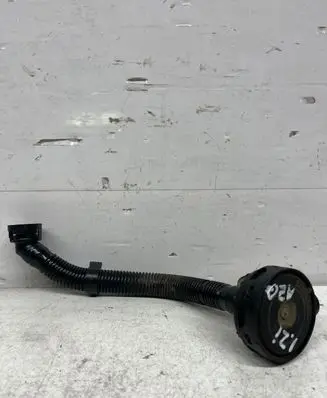 Volkswagen Polo Breather valve 03E103765B