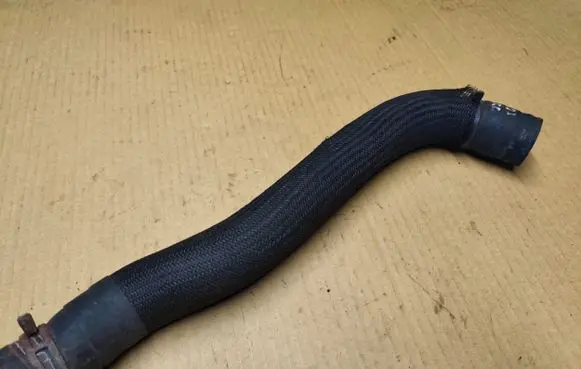 Jeep Grand Cherokee (WJ) Engine coolant pipe/hose