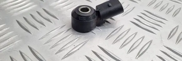 Volkswagen PASSAT CC Detonation knock sensor 030905377C
