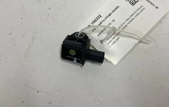 Audi A3 S3 8V Airbag deployment crash/impact sensor 5Q0959651