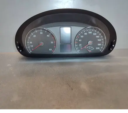 Speedometer (instrument cluster)