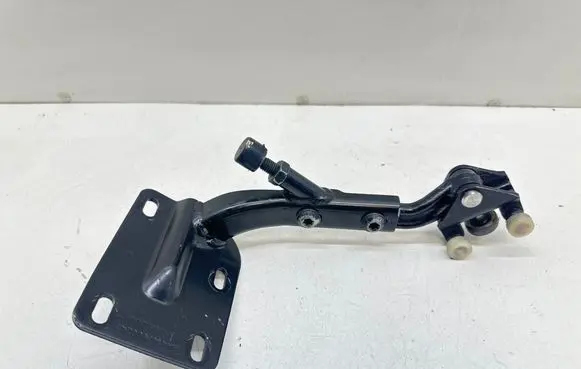 Mercedes-Benz Vaneo W414 Sliding door lower roller guide/hinge A4147600247