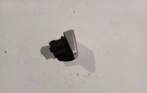 Opel Astra H Loading door cover/cap 