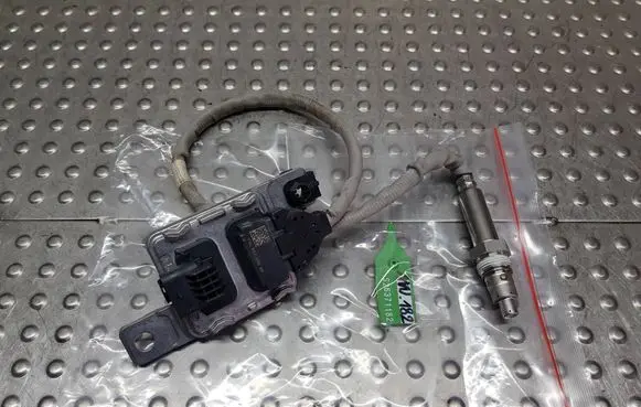 Volkswagen Caddy Lambda probe sensor S26371182 04L907805BE