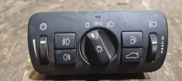 Volvo V70 Light switch 30739415