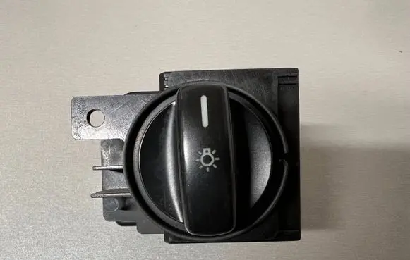 Mercedes-Benz A W169 Light switch 1695452204 0077184 32220202