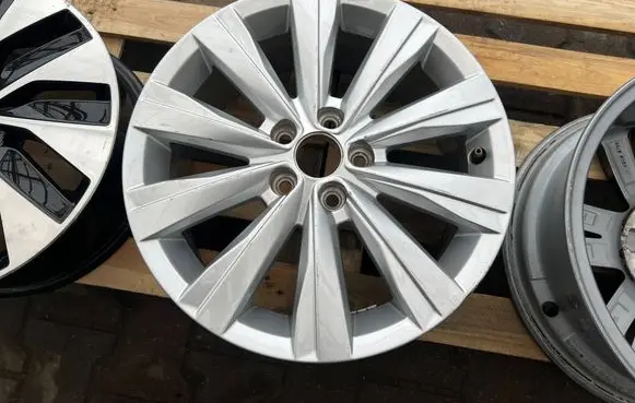 Volkswagen Polo VI R16 alloy rim 2G0601025AE