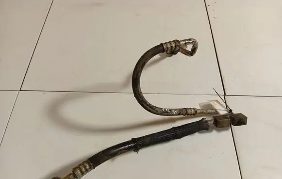 Jaguar X-Type Air conditioning (A/C) pipe/hose 