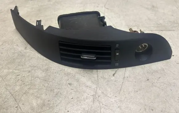 Toyota Corolla Verso AR10 Dash center air vent grill 5568064010