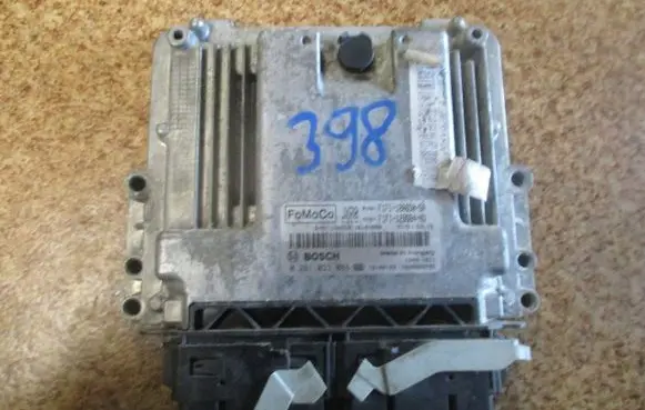 Ford Focus Wing mirror control module 0281033084FOCUSMK3