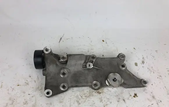 Porsche Macan (95B) Engine mounting bracket 94610292532