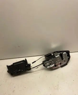 BMW 7 F01 F02 F03 F04 Front door lock 7185690 4152309800 A053702