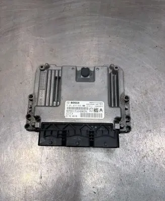 Peugeot 207 Engine control unit/module 0281015848 9666729480 9674244680