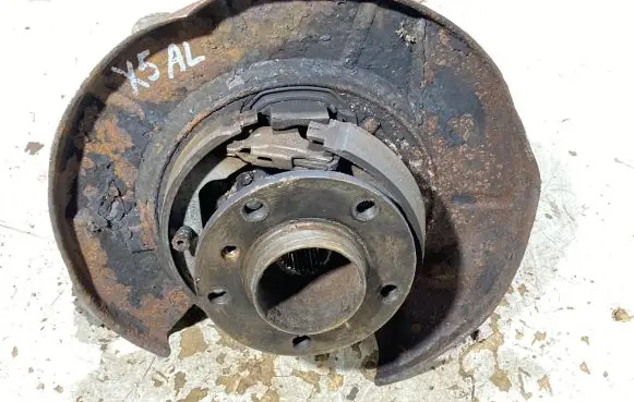 BMW X5 E53 Rear wheel hub spindle/knuckle 