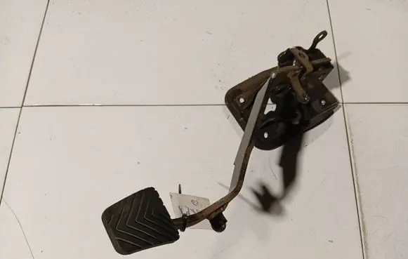 Mitsubishi ASX Brake pedal 