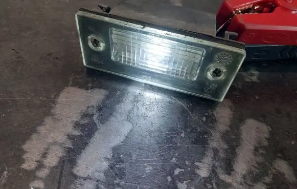 Audi A4 S4 B5 8D Number plate light 8D9945021E