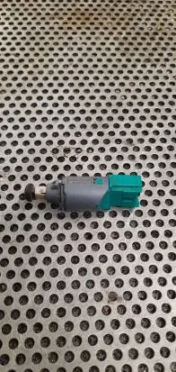 Renault Master III Clutch pedal 253250007R