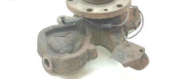 Mercedes-Benz Sprinter W906 Front wheel hub 