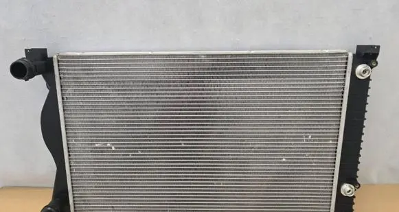 Audi A6 S6 C6 4F Coolant radiator