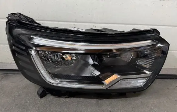Renault Kangoo III Headlight/headlamp 260100108R