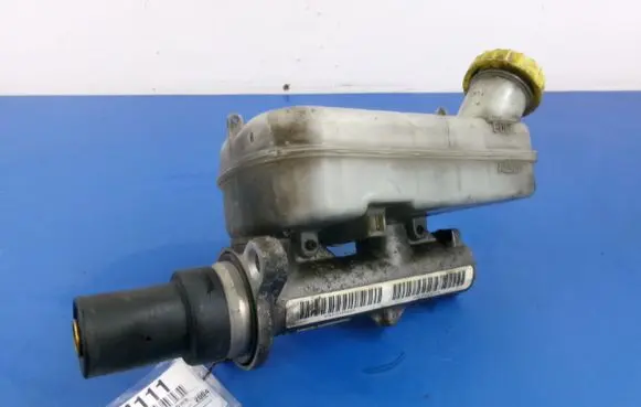 Chrysler Grand Voyager IV Master brake cylinder P0472155AB
