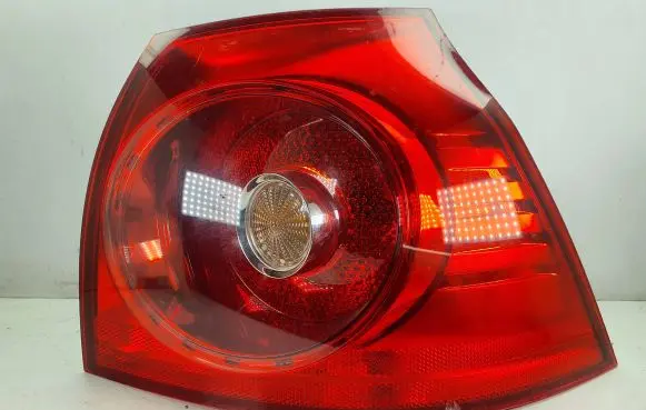Volkswagen Golf V Rear/tail lights 1K6945096AC 89398376