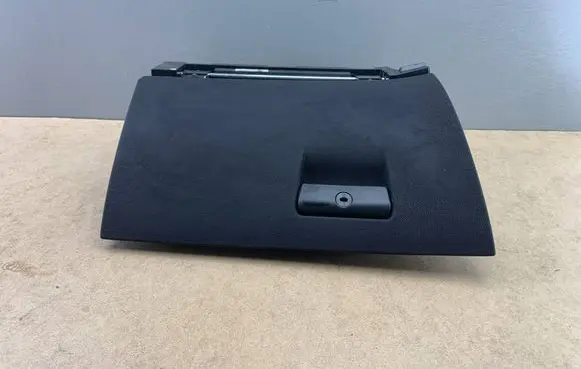 BMW X3 E83 Glove box 3420526 51163422601 3422601