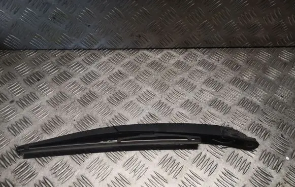 Rear wiper blade arm