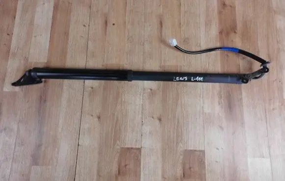 Lexus RX 450H Tailgate/trunk strut/damper 6891048100