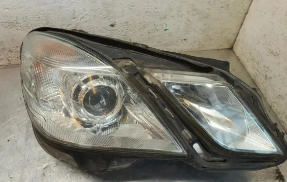 Mercedes-Benz E W212 Headlight/headlamp A2128208461