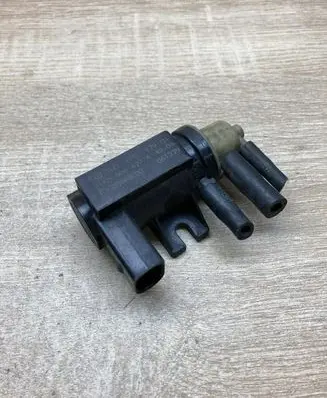 Volkswagen PASSAT B6 Turbo solenoid valve 1K0906627A 70086800