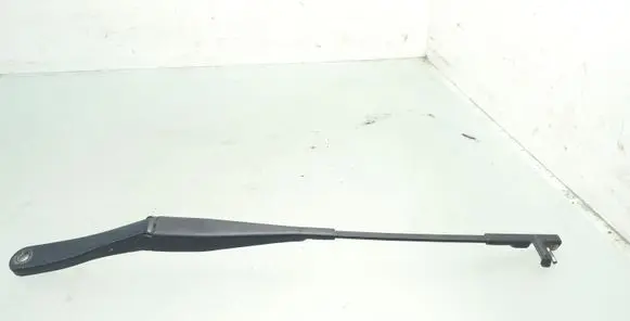 Opel Astra H Front wiper blade arm 13111219