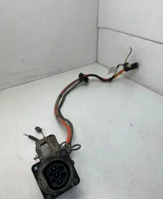 Mercedes-Benz C W205 Electric car charge socket A2055400904 3042014 ZGS002